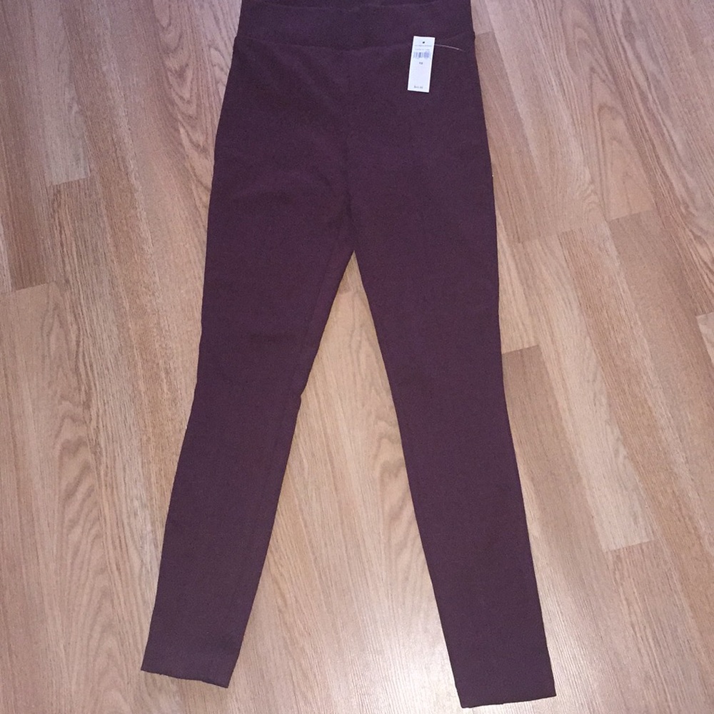 Brand new maroon leggings